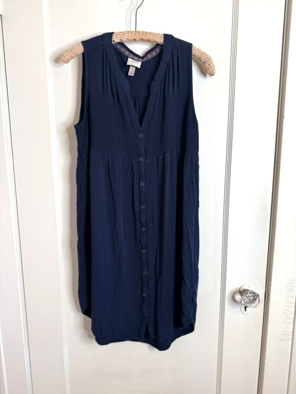 Knox Rose Dark Blue Sleeveless Button Front Smocked Tunic Top Sz L